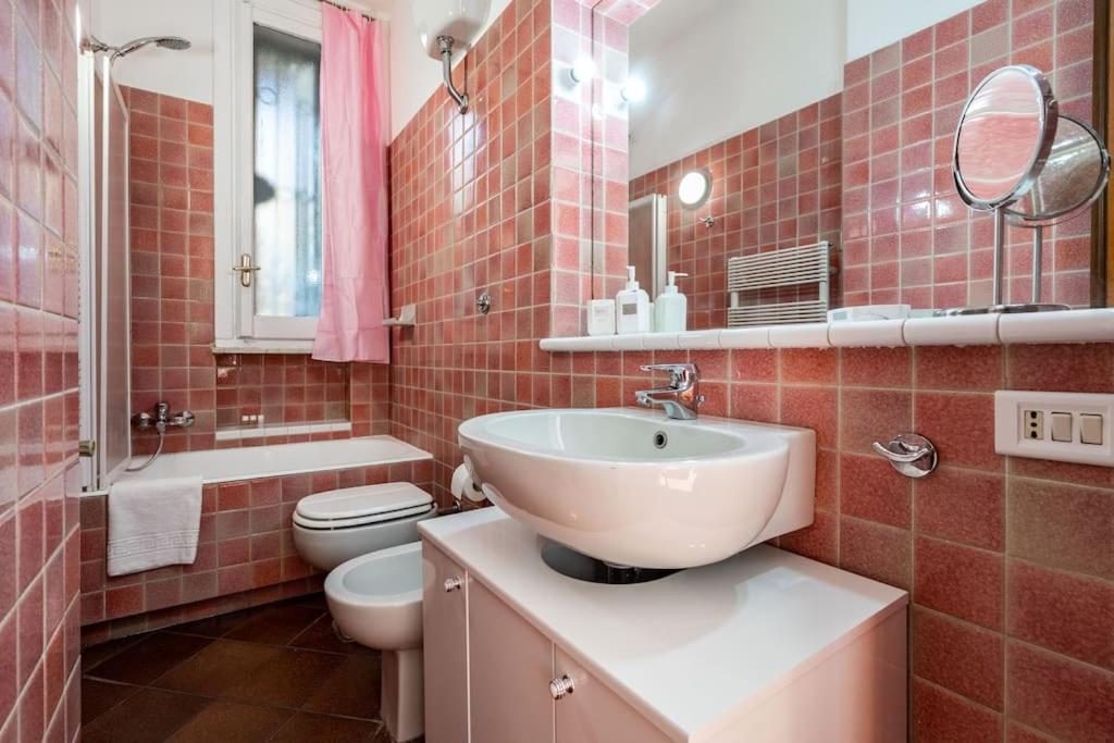 A Due Fermate Dal ColosseoWi-Fi & Netflix Gratis Apartment Rome Exterior photo