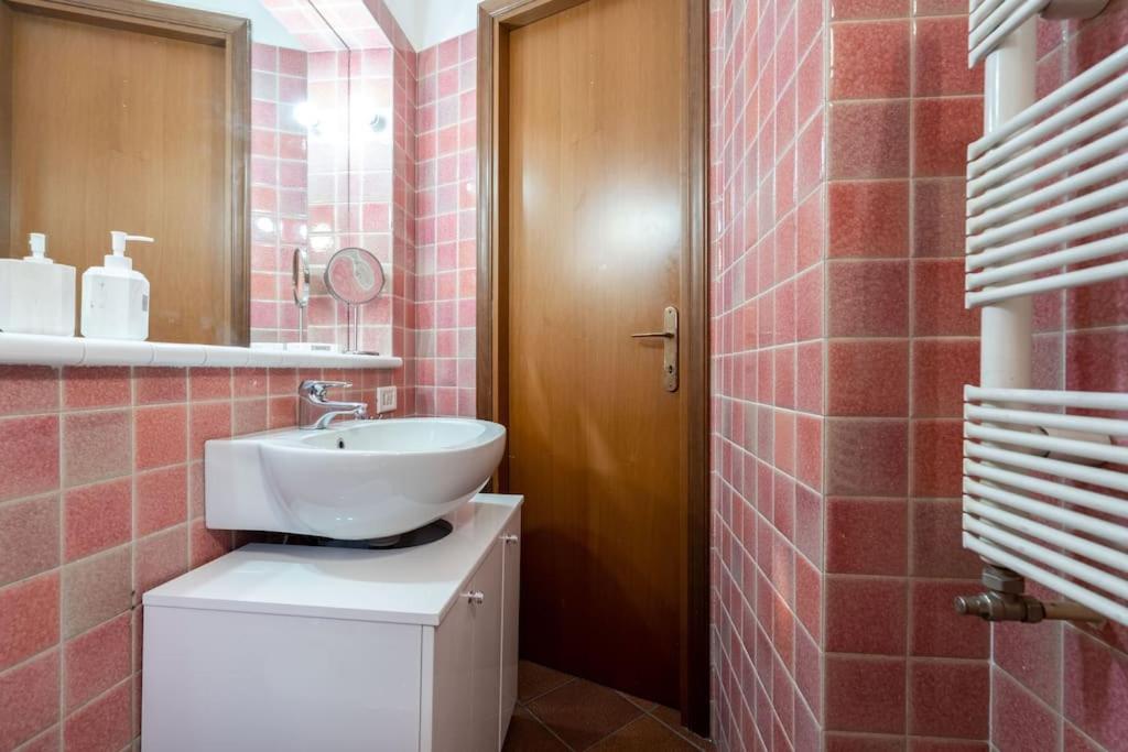 A Due Fermate Dal ColosseoWi-Fi & Netflix Gratis Apartment Rome Exterior photo